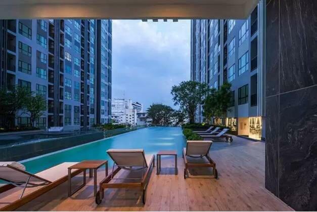 The Base Central Pattaya Seaview Εξωτερικό φωτογραφία
